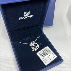 Swarokski crystal necklace - bee and flower